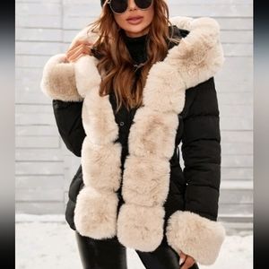 ❗BRAND NEW!Faux fur coat w/Hoodie and pockets DISCOUNTS THROUGH CASHAPP OR ZELLE